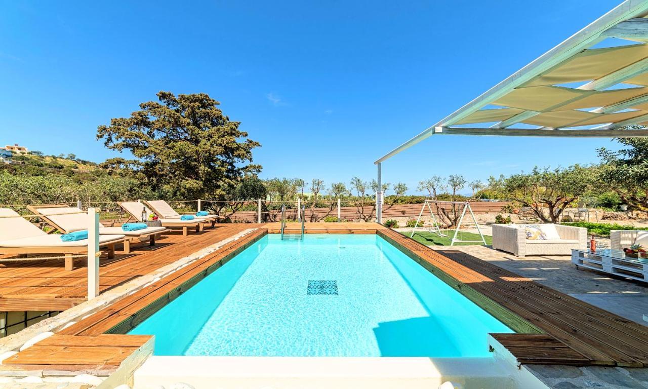Cretan Heated Pool Villa *