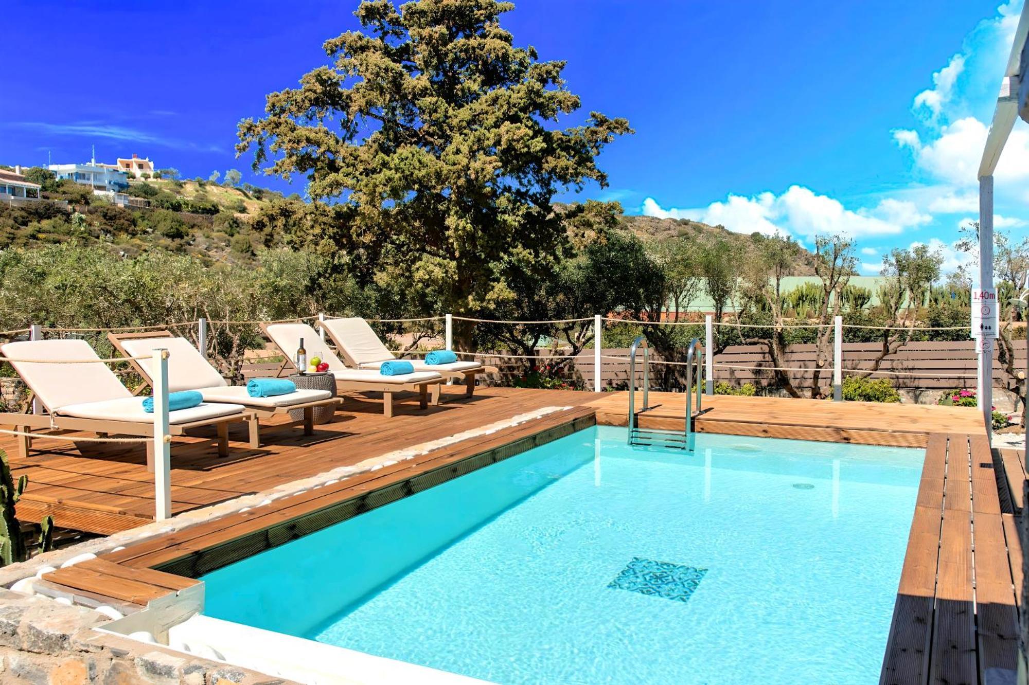 Cretan Heated Pool Villa Ágios Nikolaos